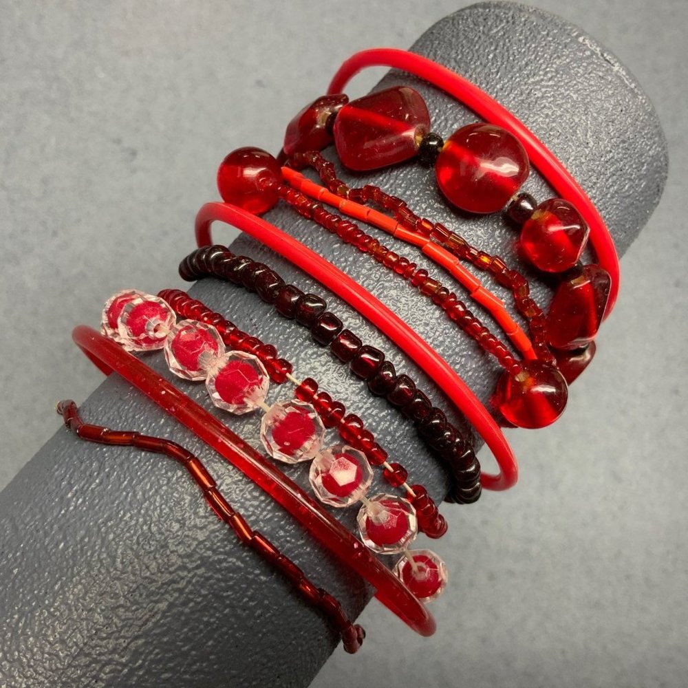 Red 11 Bracelet Lot As Is Jelly Stretch Seed Bugle Faceted Round Retro 80s 90s